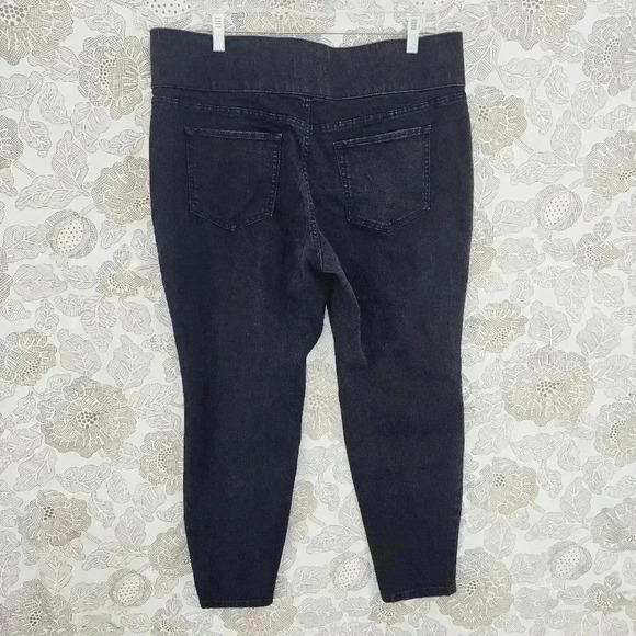 LOGO by Lori Goldstein Pull on Legging/ Jegging Crop Pants Women's 16P - Picture 2 of 9